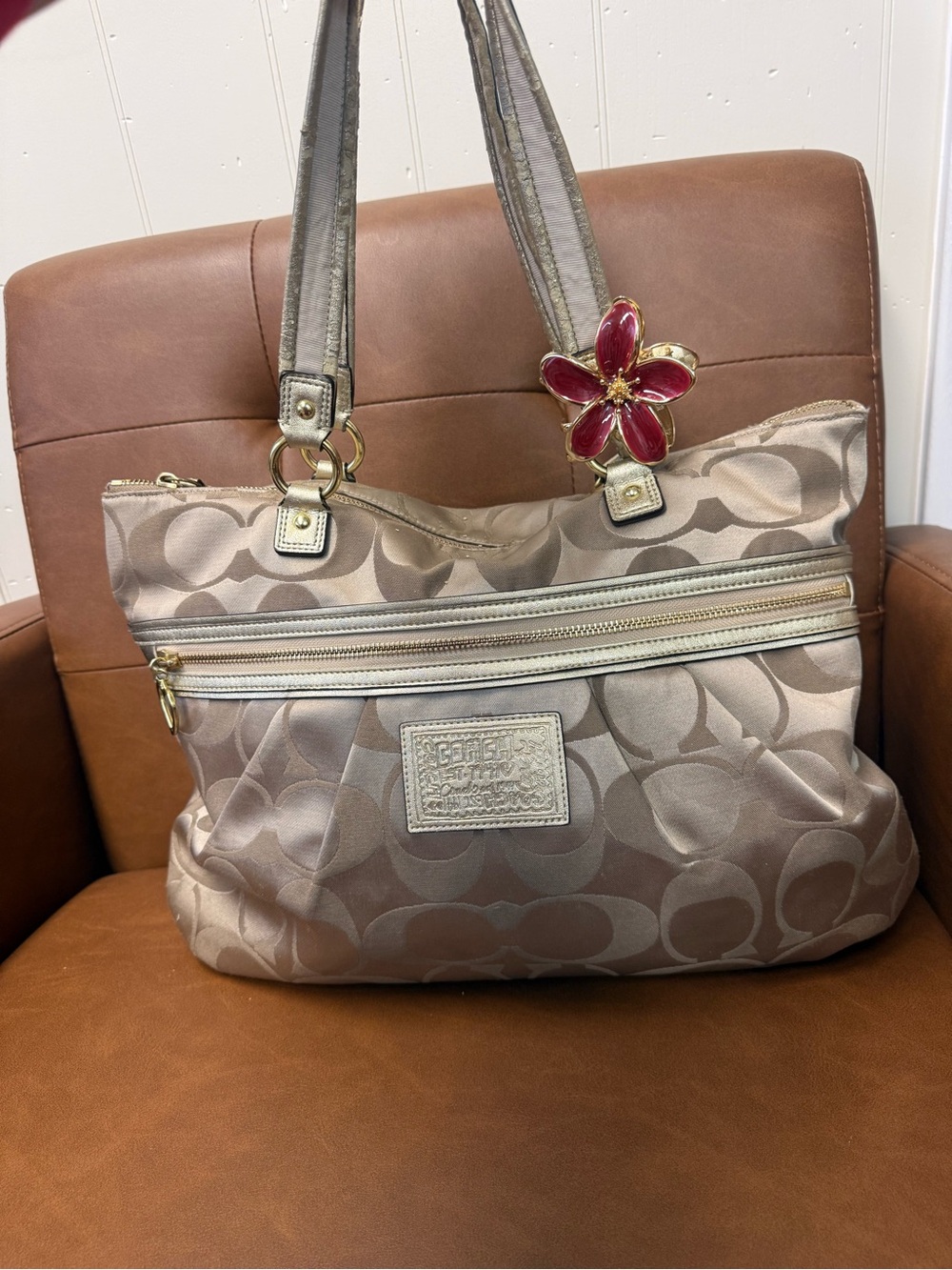 Coach daisy poppy Tote Bag in Taupe